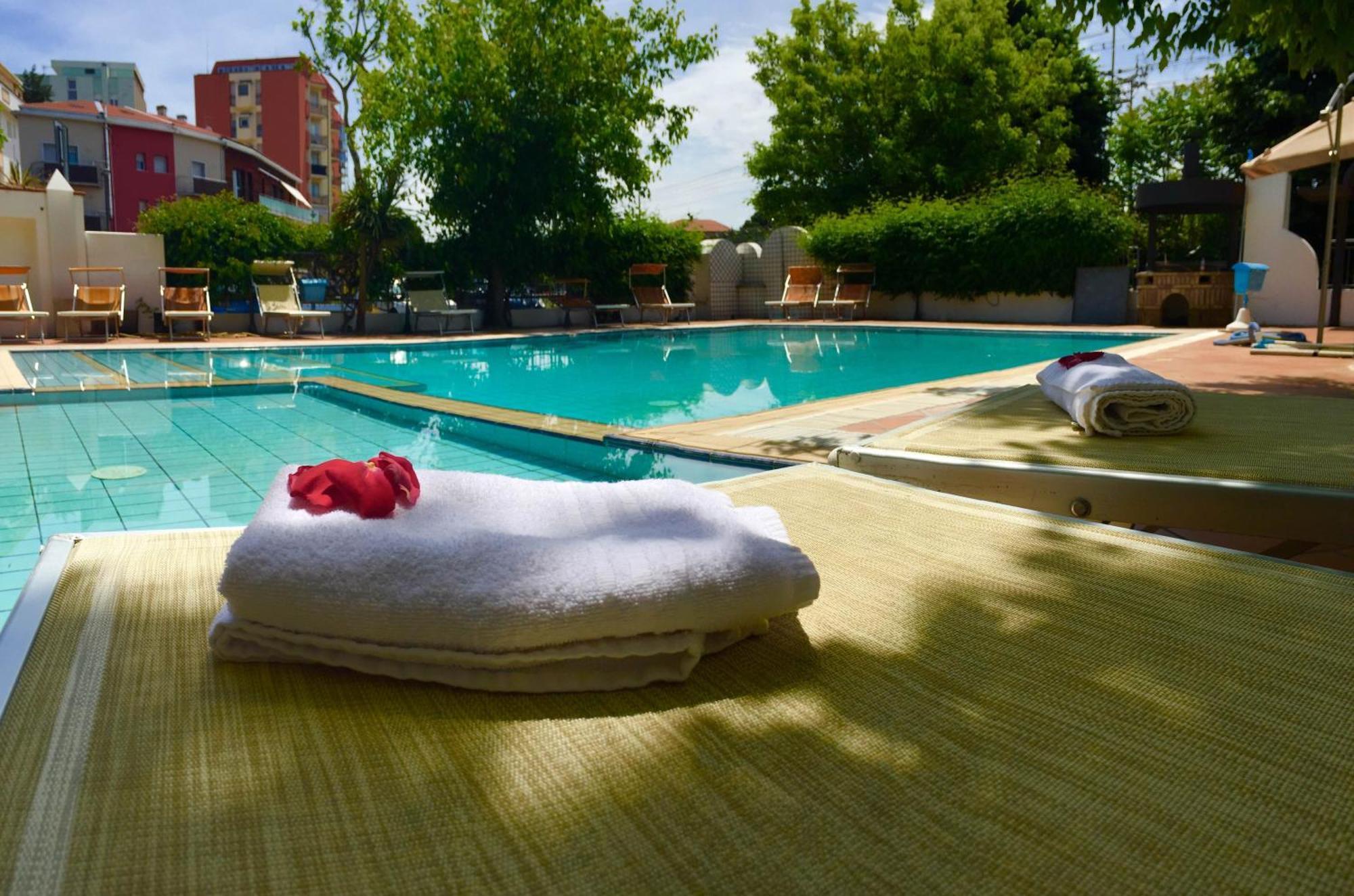 Hotel Mehari Riccione Exteriér fotografie