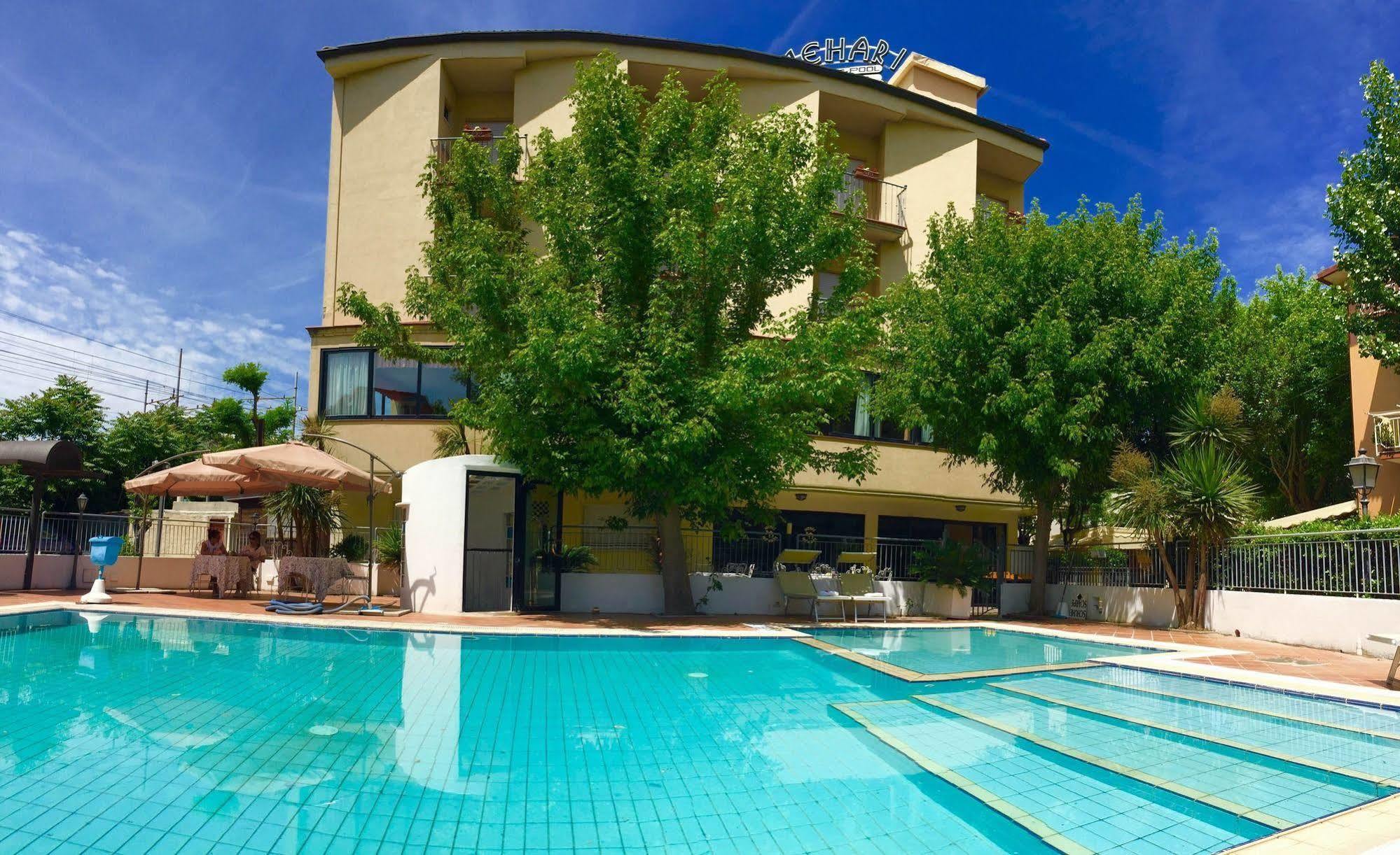 Hotel Mehari Riccione Exteriér fotografie